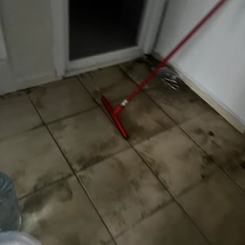 İSKİ Ekipleri Gelmedi, Su Patlağı Evimi Mahvetti