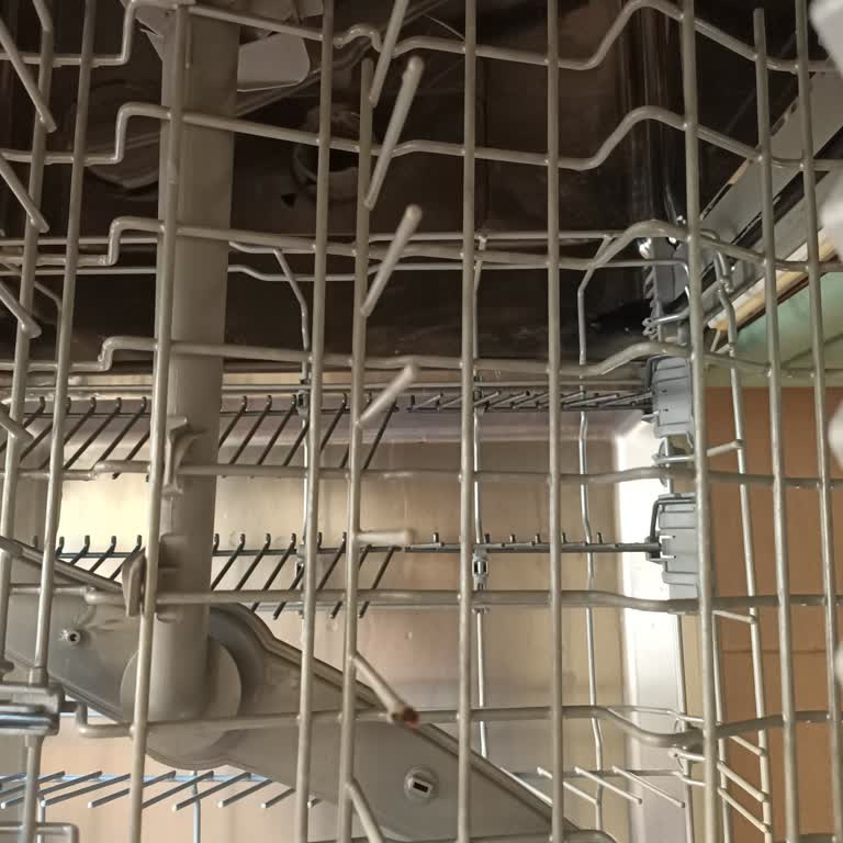 Dört Yılda Paslanan Siemens Bulaşık Makinesi Sepetleri Mağduriyet Yaşatıyor