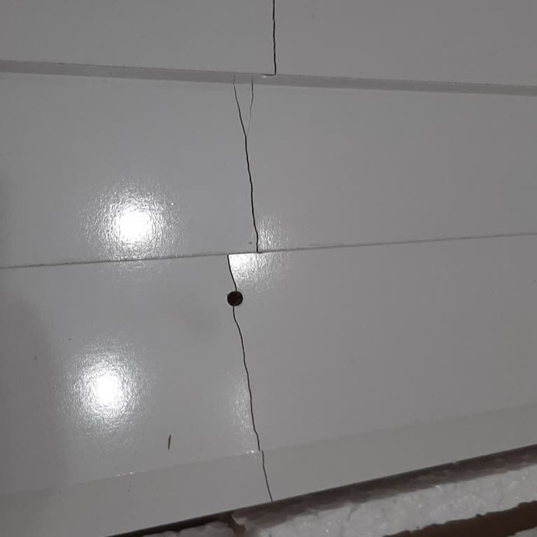 Kırık Gelen Dolap İçin İade Sürecinde Destek Alamadım