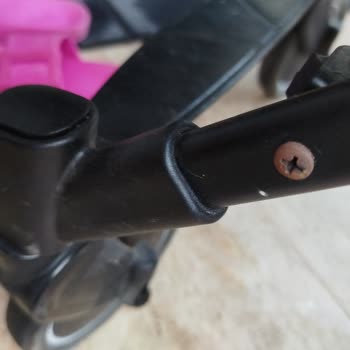 90 Gün İçinde Paslanan Bebek Arabası Ve Yetersiz Müşteri Hizmeti