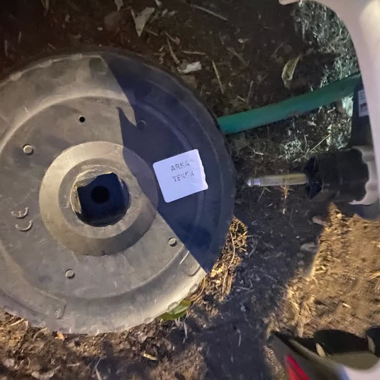 Yeni Alınan Akülü Arabada Tekerlek Sürekli Çıkıyor Ve Düdük Arızalı