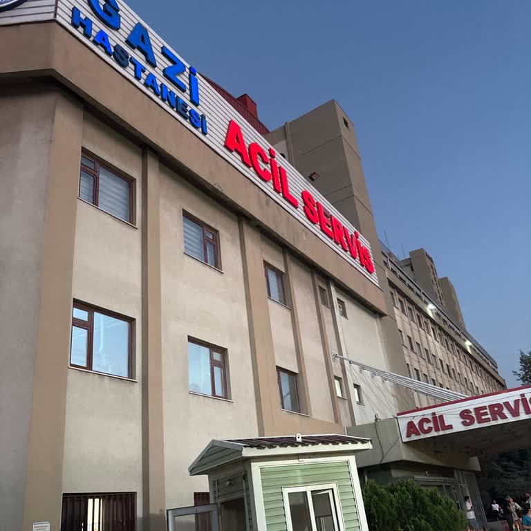 Acil Serviste Saatlerce Bekletildim, Müdahale Edilmedi