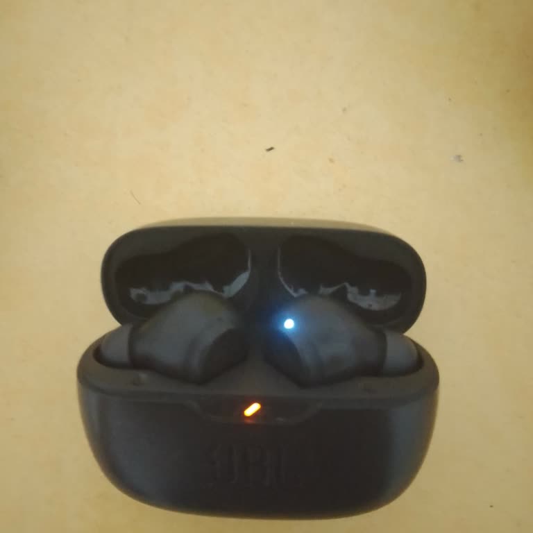 JBL Wave Beam Kulaklıkta Şarj Ve Açılmama Sorunu