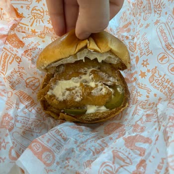 Galataport Şubesinde Menü Boyutu Hayal Kırıklığı Yarattı