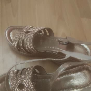 Dolap Sipariş Edilen Ürün Yanlış Renk ve Etiketsiz Gönderildi, İade Talebim Haksız Yere Reddedildi