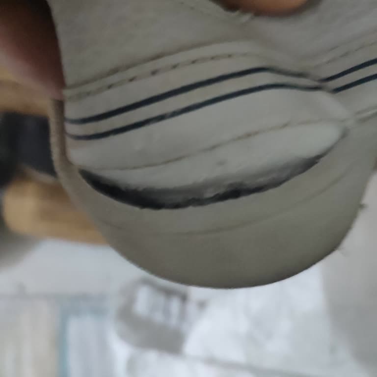 Kısa Sürede Yırtılan Sneaker Ayakkabı İçin Değişim Veya İade Talebi