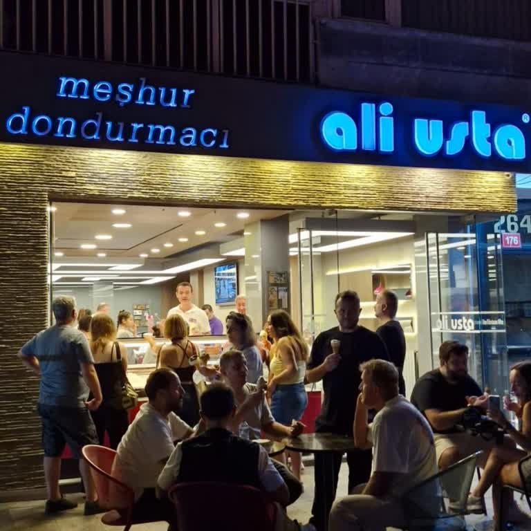 Bebeğimin Üstünü Değiştirmek İstedim, Hakarete Uğrayıp Mekandan Kovuldum