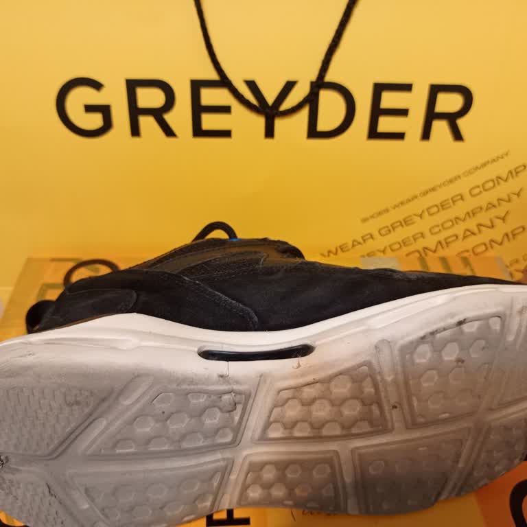 Greyder Ayakkabının Kısa Sürede Tabanında Çatlama Ve Garanti Reddi