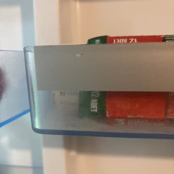 Bosch Buzdolabı İç Aksesuarlarında Hızlı Kaplama Soyulması ve Garanti Talebi