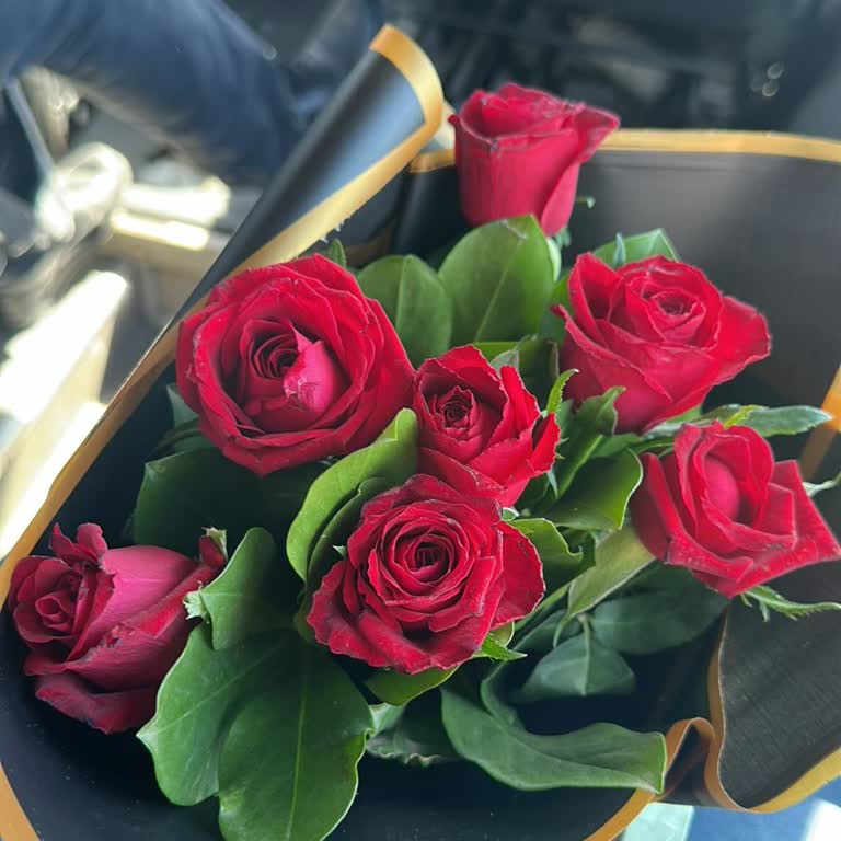 Çürük Çiçek Teslimatı Ve Yetersiz Müşteri Hizmeti