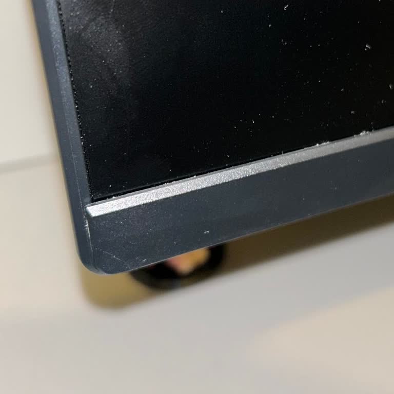 Satın Aldığım Monitör Kutudan Çatlak Çıktı Değişim Talebim Reddedildi