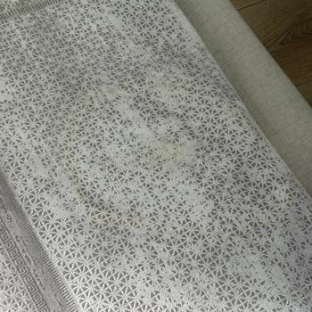 Yüksek Fiyatlı Halıda Kalıcı Leke Sorunu Ve Yetersiz Bilgilendirme