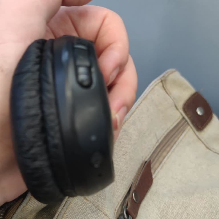 JBL 520BT Kulaklıkta Tuş Arızası Nedeniyle Kullanım Zorluğu Yaşıyorum