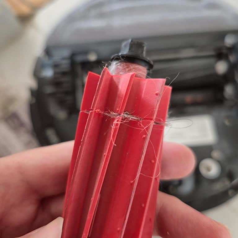 Roborock S8 MaxV Ultra'nın Fırçası 8 Günde Kırıldı, Müşteri Hizmetleri Çözüm Sunmadı