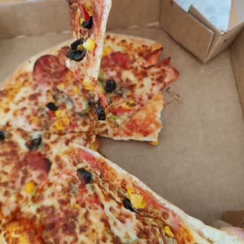 Yanlış Pizza Hamuru Ve Eksik Sos, Yetersiz Müşteri Hizmeti