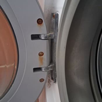 Siemens Çamaşır Makinesinde Pas Lekeleri Ve Çürüme Sorunu Yaşadım