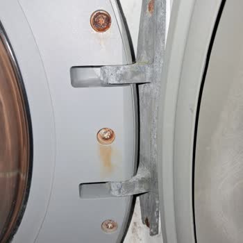 Siemens Çamaşır Makinesinde Pas Lekeleri Ve Çürüme Sorunu Yaşadım