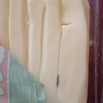 Son Kullanma Tarihi Geçmemiş Peynirde Küf Sorunu Ve İade Talebi