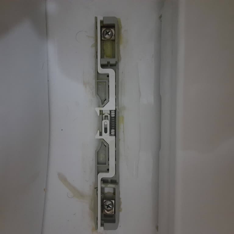 Klozet Kapağı Aparatı Yedek Parçası Bulunamıyor Kullanamıyorum