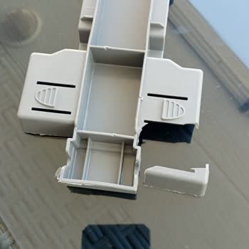 Kırık Parçalı Dolap Ve Geciken Yedek Parça Gönderimi