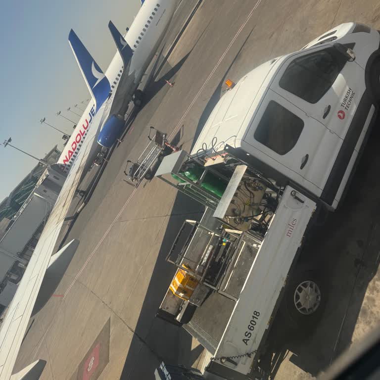 Uçakta Saatlerce Bekletildik, Bilgi Ve İkram Yok