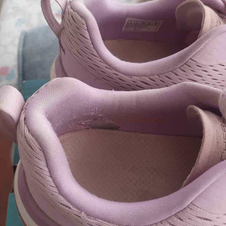 Garanti Kapsamındaki Skechers Ayakkabım 4 Ayda Yırtıldı Değişim Talebim Reddedildi