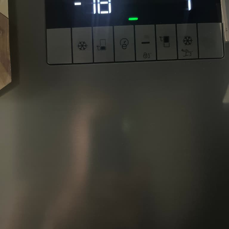 Arçelik Yedi Yıl Dolmadan Bozulan Buzdolabı İçin Çözüm Sunulmadı!