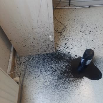 Sprey Boya Patladı, Eşyalarım Zarar Gördü; Yetersiz Destek Ve Mağduriyet