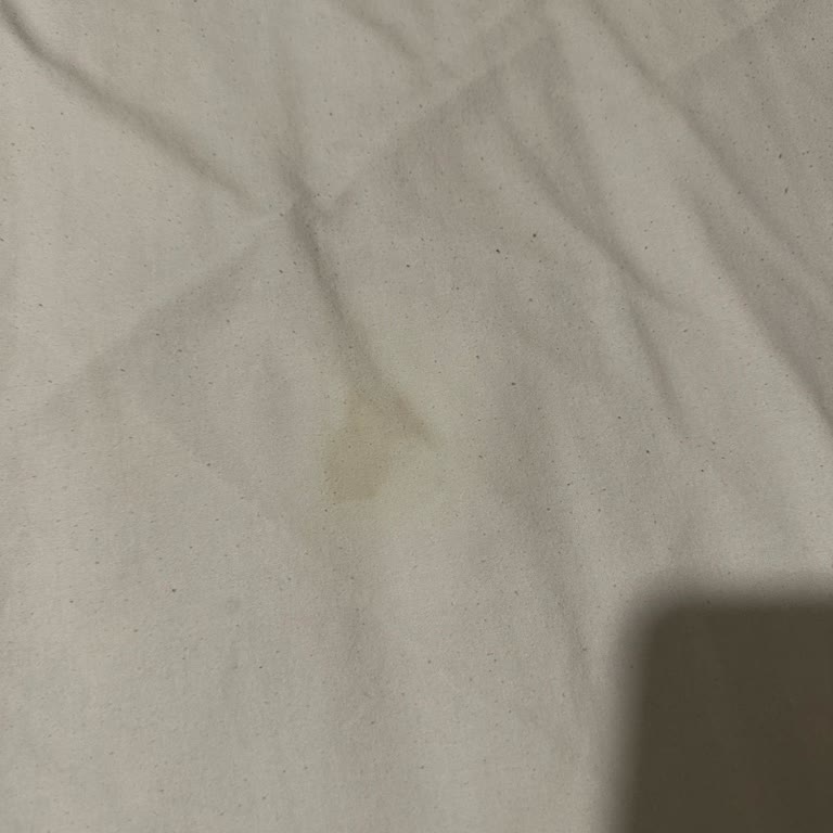 Booking Unterkunft in Paris stark verschmutzt keine Hilfe Rückerstattung gefordert