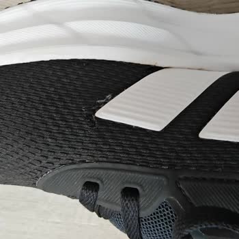 Garanti Süresi Devam Eden Ayakkabımın Değişim Talebi Reddedildi