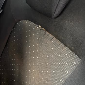 Koltuklar Zarar Gördü Sigara Yanığı Oluştu Paramızla Rezil Olduk