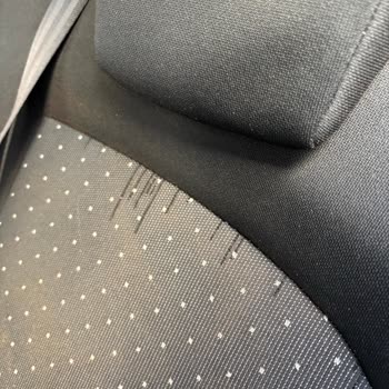 Koltuklar Zarar Gördü Sigara Yanığı Oluştu Paramızla Rezil Olduk