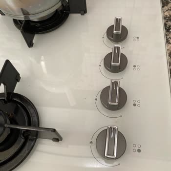 Arçelik Ankastre Ocakta Düğmelerde Renk Değişimi Ve Camda Leke Sorunu Çözülmedi