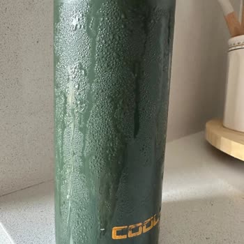 Paslanmaz Çelik Matara Soğuk Tutmuyor Ve Boyası Dökülüyor