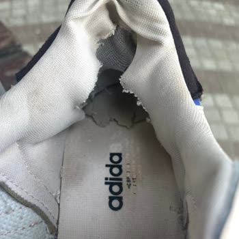 Adidas Ayakkabımın Topuk Kısmı Yırtıldı, Garanti Red Cevabı Aldım