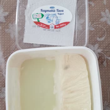 BİMden Aldığım Yoğurt Son Kullanma Tarihinden Önce Küflendi Değişim Yapılmadı