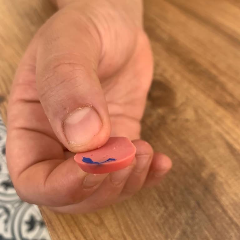 As Piliç Sosisin İçinden Plastik Çıktı!