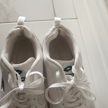Problema con el forro interior de zapatillas Lotto no resuelto