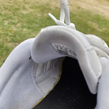 Adidas Ayakkabının İç Kumaşı Kısa Sürede Yırtıldı, Garanti Kapsamında Değerlendirilmedi