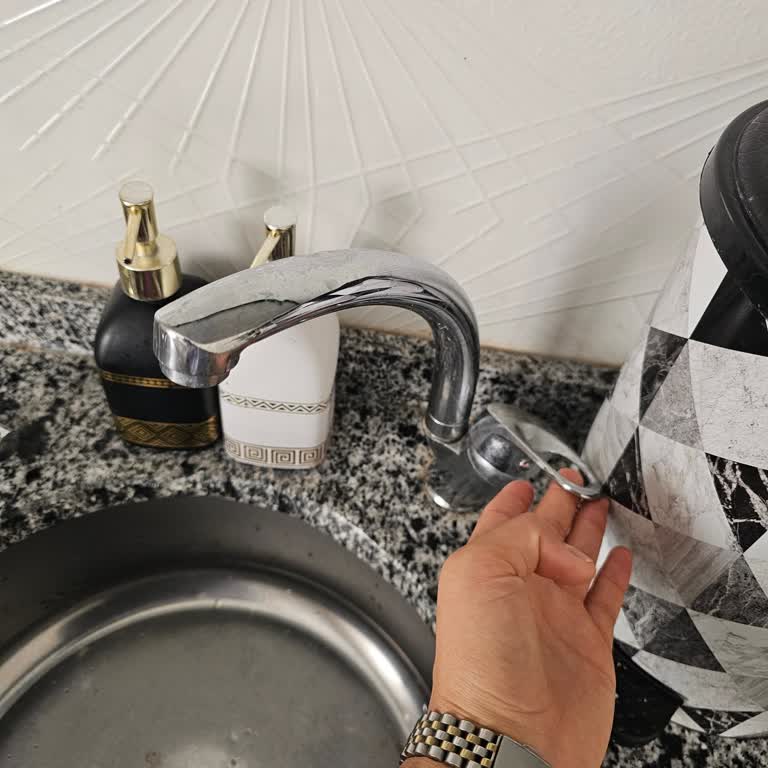 Kahta Girne Mahallesi'nde 4 Gündür Süren Su Kesintisi Ve İlgisizlik