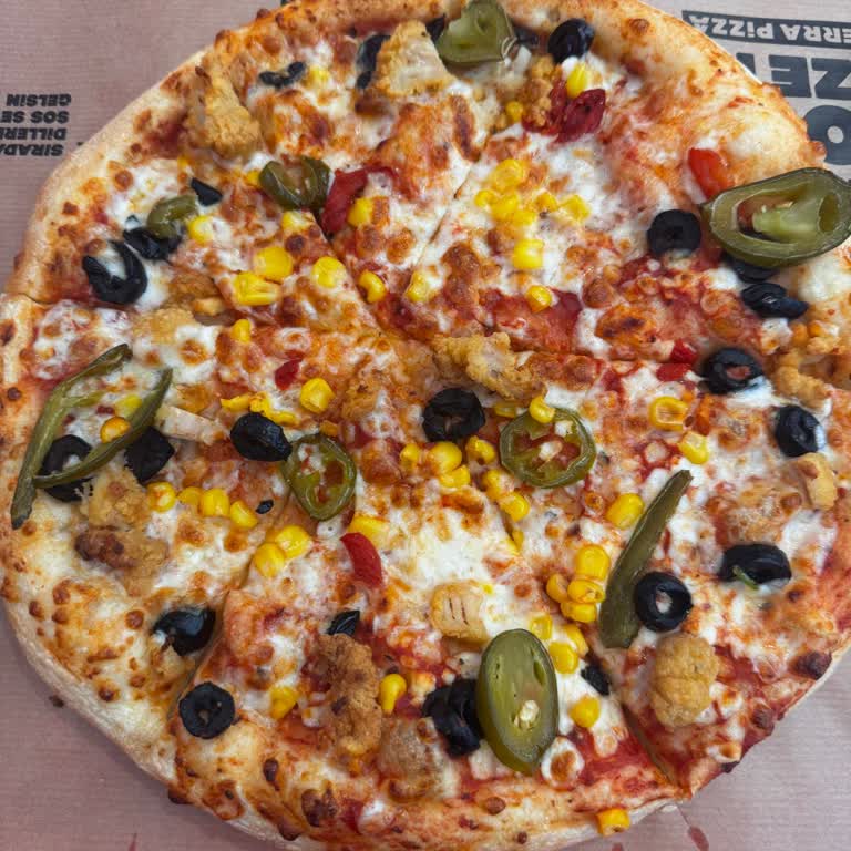 Terra Pizza Ümraniye Şubesinde Hem Fiyat Farkı Hem Malzeme Eksikliği Yaşadım