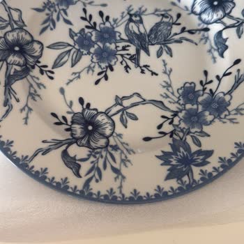 Hediye Yemek Takımındaki Kırık Tabaklar İçin Çözüm Bekliyorum