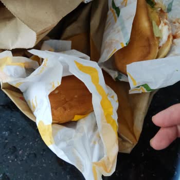 Siparişimde Patlayan İçecek Ve Islanan Ürünler Nedeniyle Mağduriyet Yaşadım