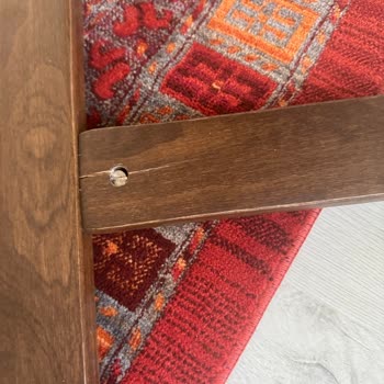 Kelebek Mobilya Teslimat Ve Montaj Sonrası Çatlak Koltuklara Çözüm Bekliyorum