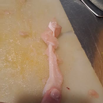 Aldığım Tavuk Ürünü Hatalı Ve Tüketilemez Şekilde Teslim Edildi