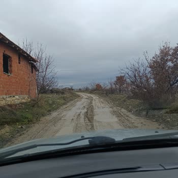 Yıllardır Çamur İçinde Kalan Yolumuz Acilen Asfaltlansın