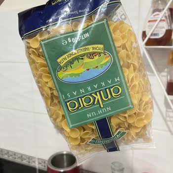 Paket Açılmadan Böcek Çıkan Ankara Makarna Fiyonk Ürünü Şaşkınlığı