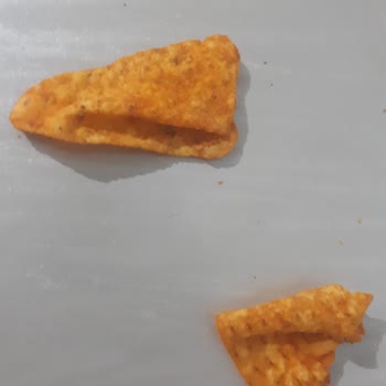 Aldığım Cipsin İçinden Şekli Bozuk Ürünler Çıktı, Açıklama Ve Çözüm Bekliyorum