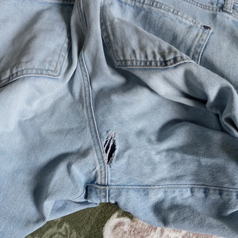 Mavi Aynı Pantolonda Tekrarlayan Kalite Sorunu ve Değişim Reddi