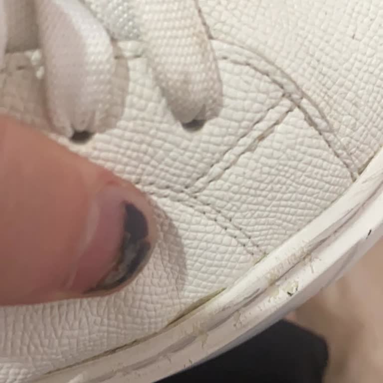 Boynerden Aldığım Ayakkabının Derisi Kısa Sürede Açıldı Muhatap Bulamıyorum